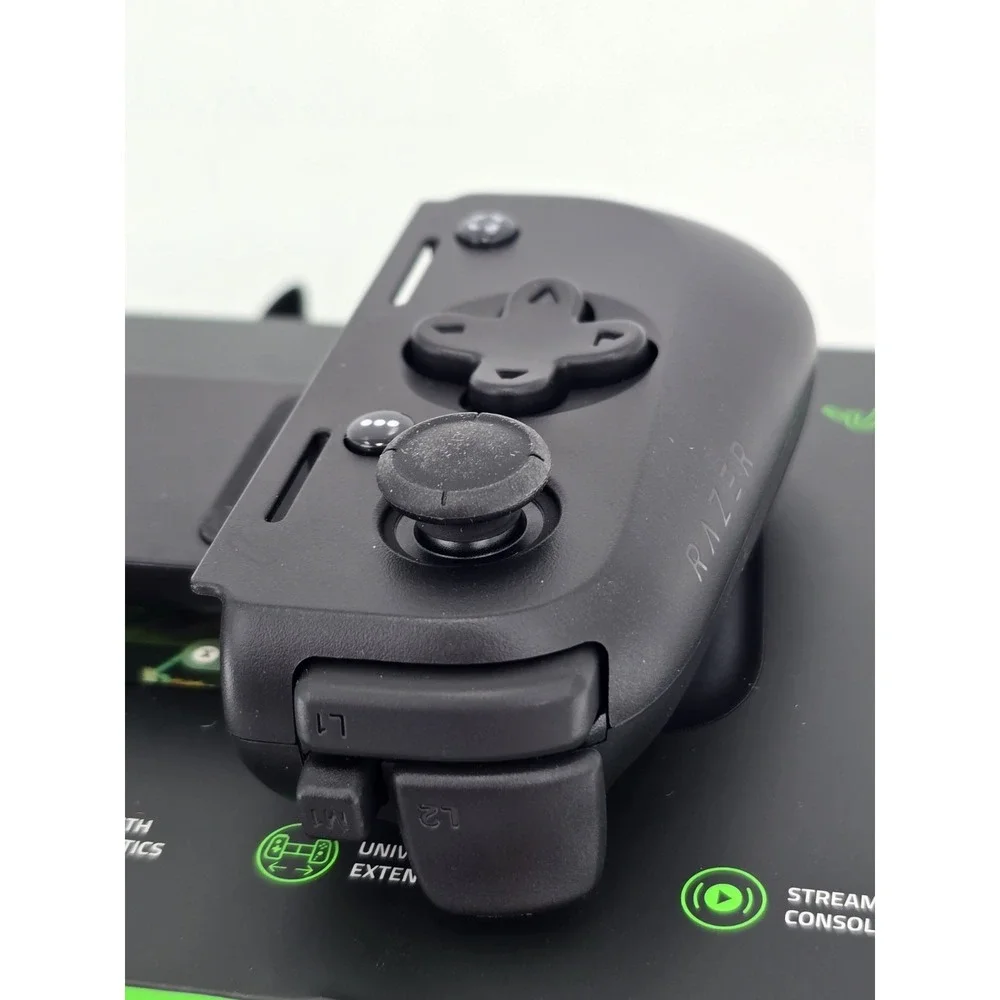 RAZER KISHI V2 PRO MOBILE GAMING CONTROLLER FOR ANDROID RZ06-04580100-R3M1